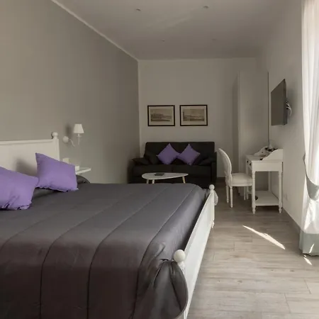 Napoletana Gasthuis 4*